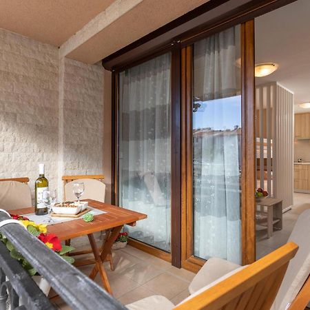 Cozy Apartment In Crikvenica With Kitchen Exterior photo
